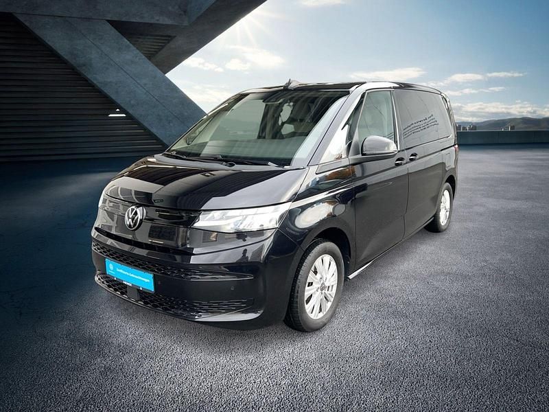 Gebraucht VW Multivan 150 PS (110 kW) 2023 Deep black perleffekt Van