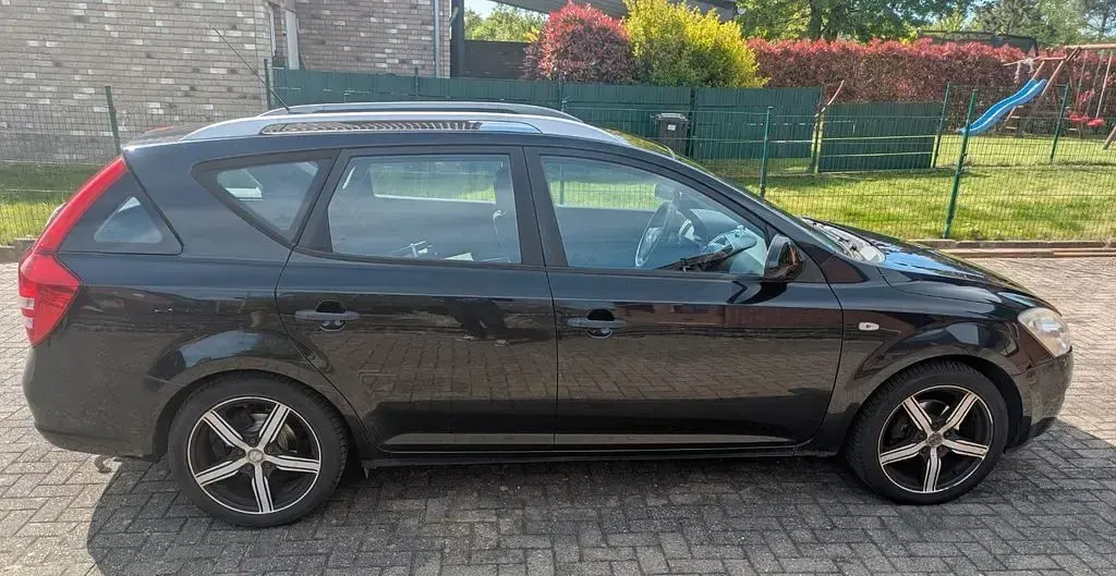 Gebraucht Kia Ceed EX 126 PS (92 kW) 2009 Schwarz Kleinwagen