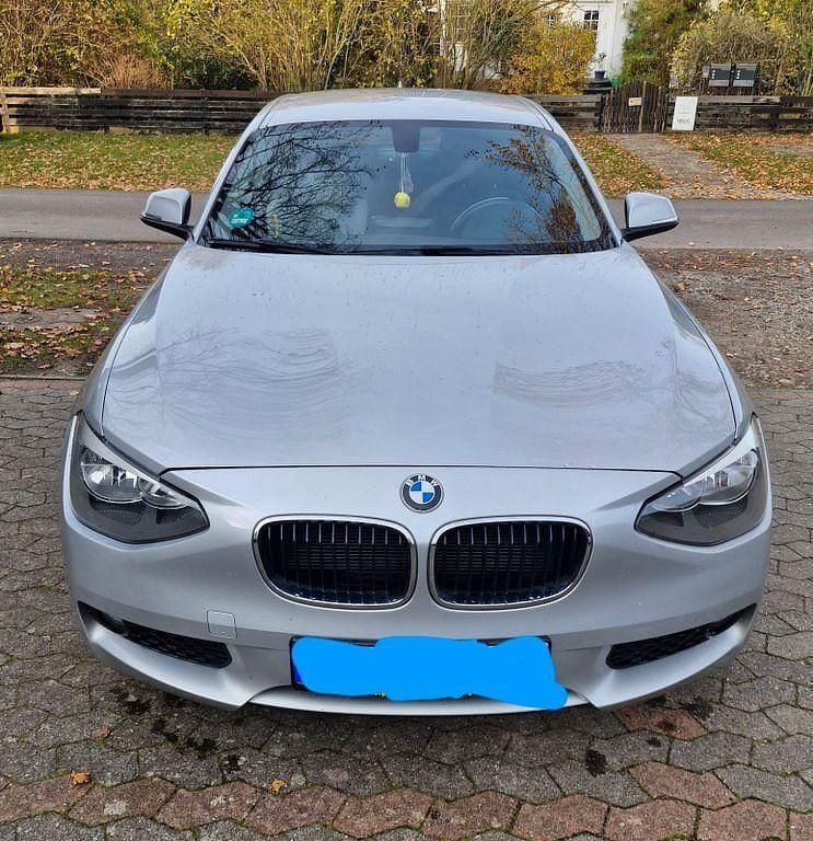 Grau Gebraucht 2013 BMW 116 Kleinwagen | 5.499 € (Guter Preis) - Bild 1/4