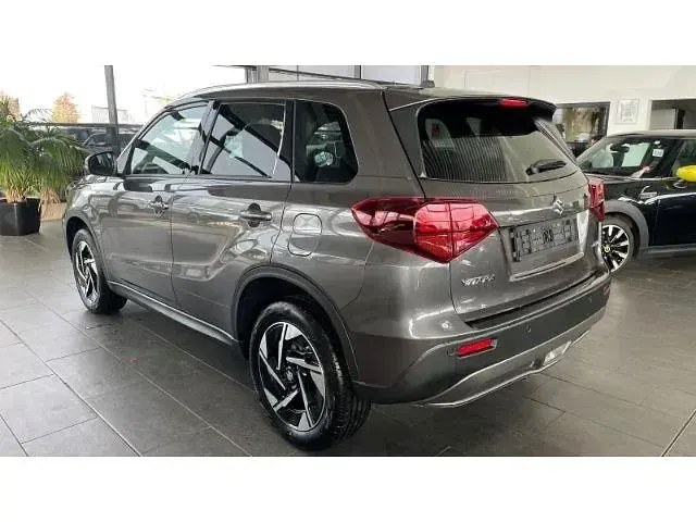 Gebraucht Suzuki Vitara Comfort 110 PS (80 kW) 2025 Titan dark gray metallic (metallic) SUV