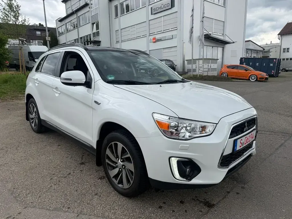 Gebraucht Mitsubishi ASX Diamant Edition 150 PS (110 kW) 2015 Weiß SUV