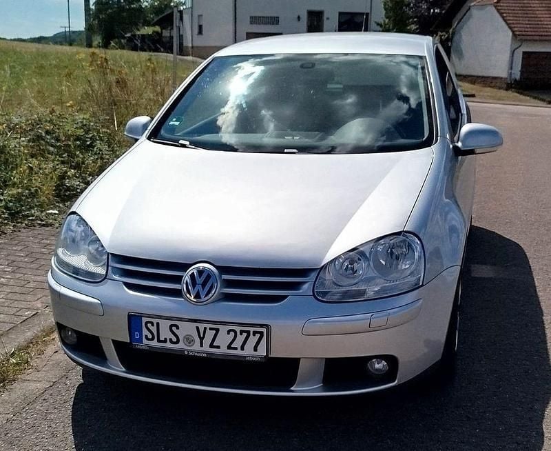 Silber Gebraucht 2008 VW Golf VI United Limousine | 3.850 € - Bild 1/4