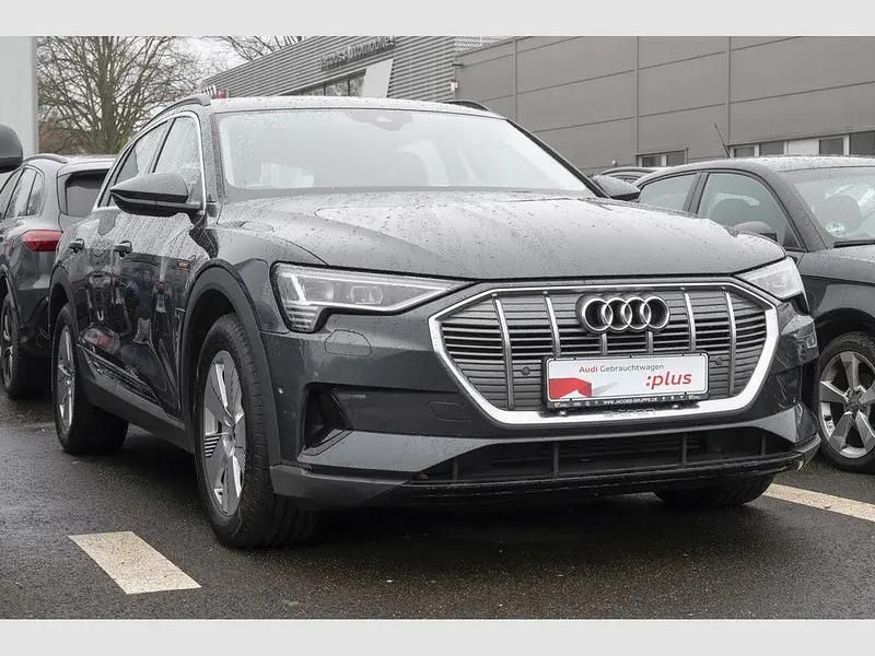 Gebraucht Audi e-tron 230 kW (313 PS) 2022 Grau SUV