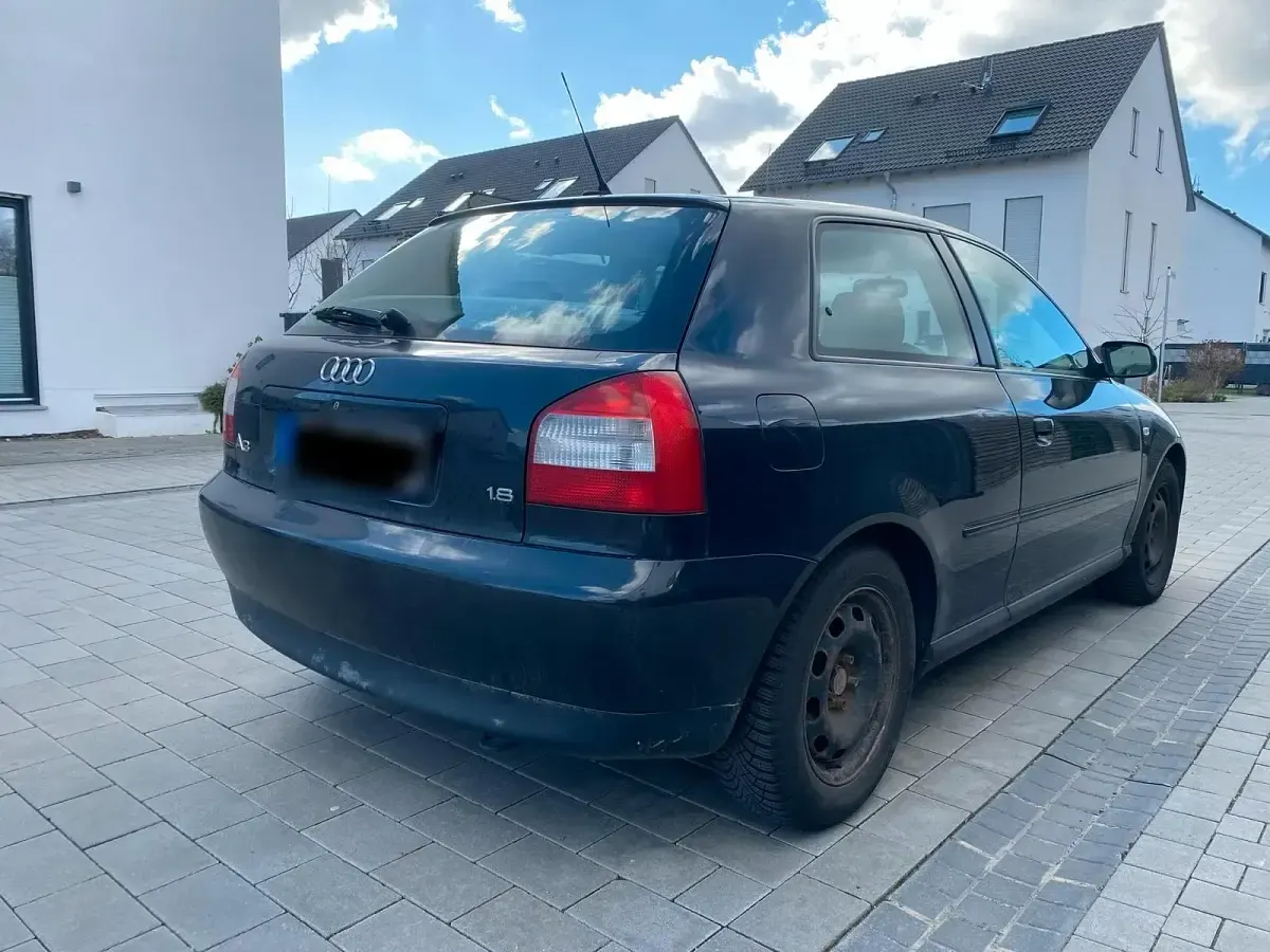 Usata Audi A3 125 CV (91 kW) 2002 Nero Utilitaria
