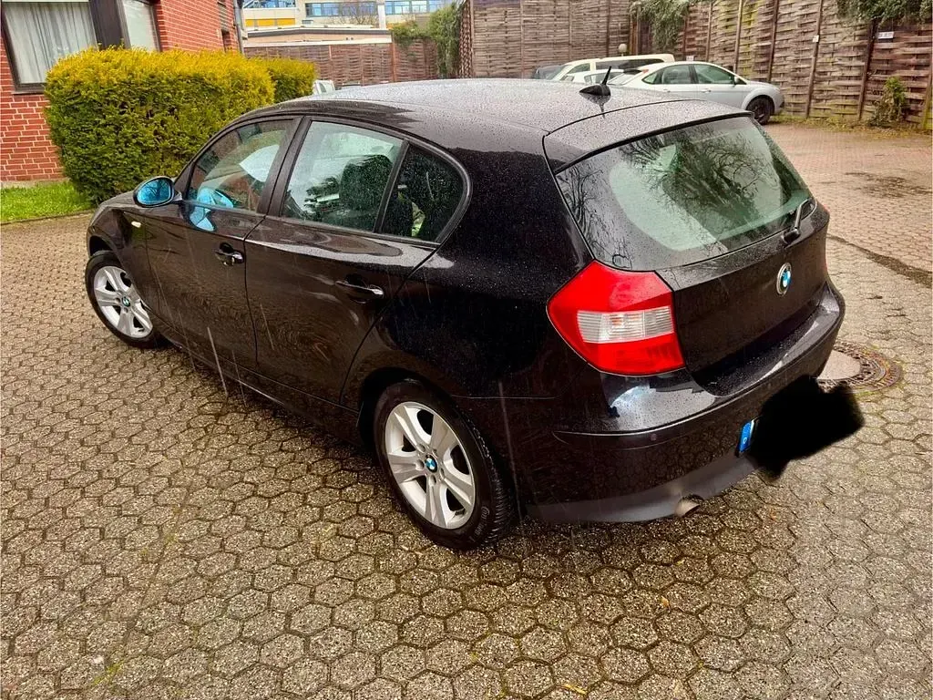 Gebraucht BMW 116 122 PS (89 kW) 2006 Schwarz Kleinwagen