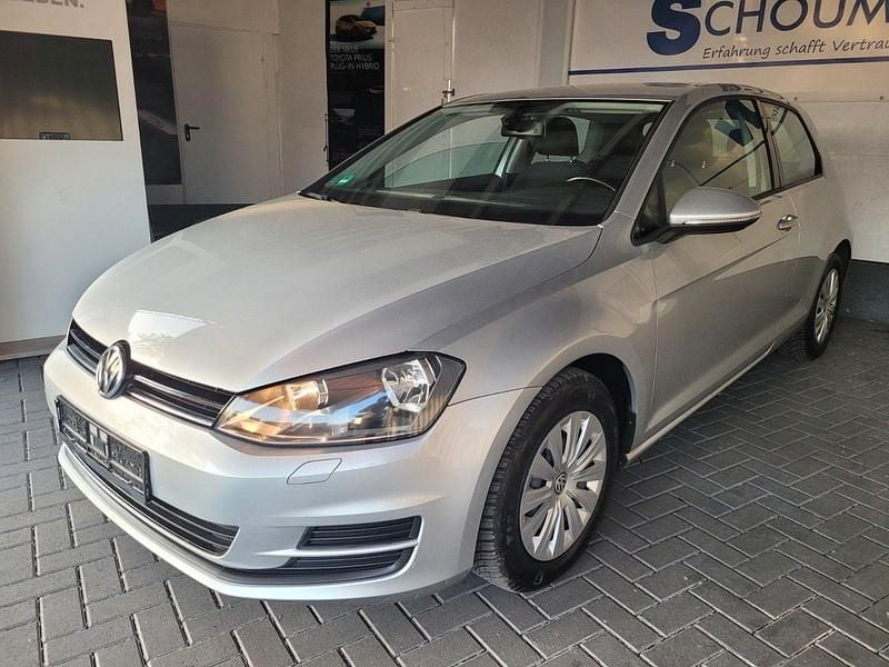 Gebraucht VW Golf VII Trendline 105 PS (77 kW) 2014 Silber Kleinwagen