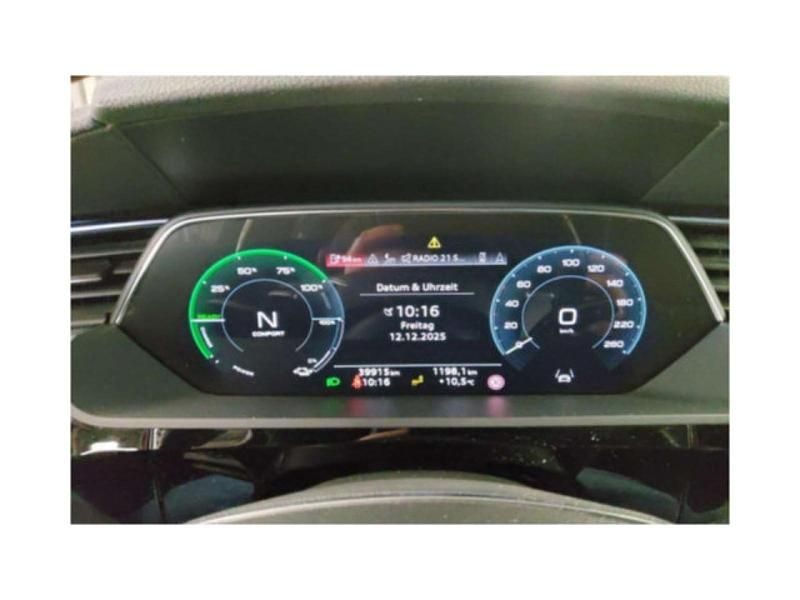 Gebraucht Audi e-tron Sportback Ambiente 369 kW (503 PS) 2022 Grau SUV