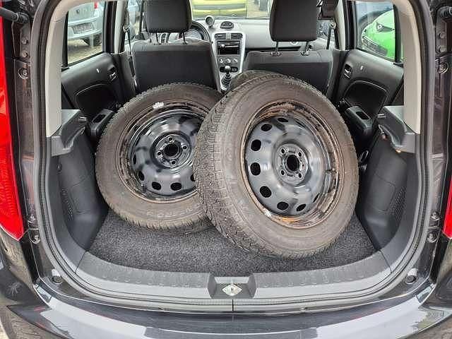 Gebraucht Suzuki Splash Basic 65 PS (47 kW) 2011 Schwarz Kleinwagen