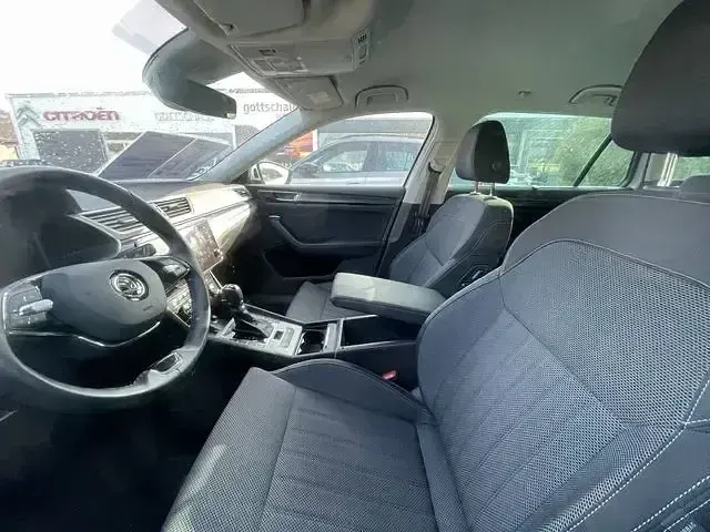 Gebraucht Skoda Superb Style 218 PS (160 kW) 2023 Weiß Kombi