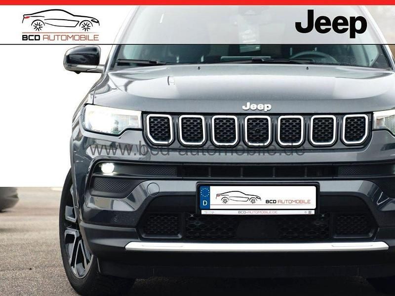 Grau Gebraucht 2021 Jeep Compass Limited SUV | 20.490 € (Guter Preis) - Bild 1/4