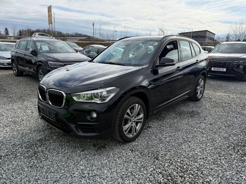 Schwarz Gebraucht 2015 BMW X1 Sport Line SUV | 12.900 € (Teuer) - Bild 1/4