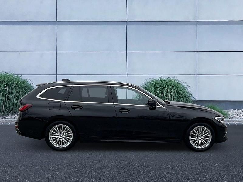 Gebraucht BMW 320 Luxury Line 190 PS (139 kW) 2022 Schwarz ii Kombi