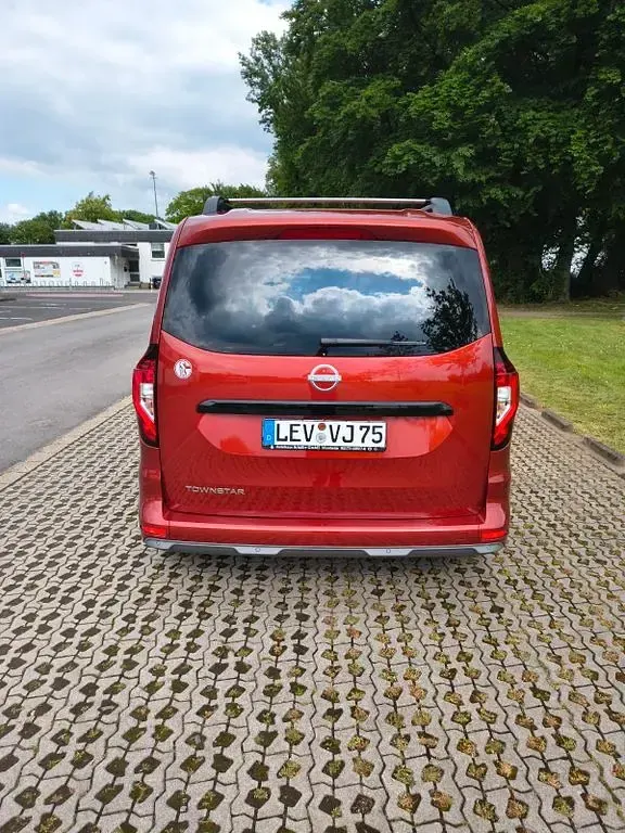 Gebraucht Nissan Townstar Tekna 131 PS (96 kW) 2025 Orange Van / Kleinbus