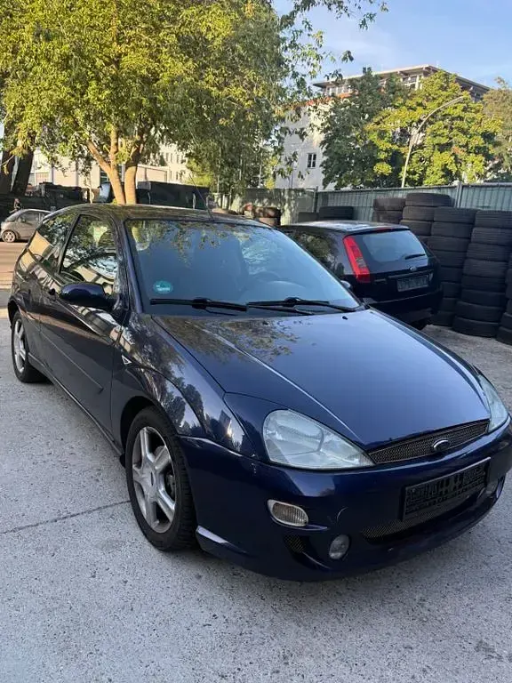 Gebraucht Ford Focus 131 PS (96 kW) 2001 Blau Limousine