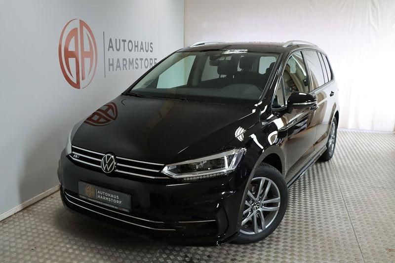Schwarz Gebraucht 2024 VW Touran R-line Van / Kleinbus | 42.690 € (Teuer) - Bild 1/4
