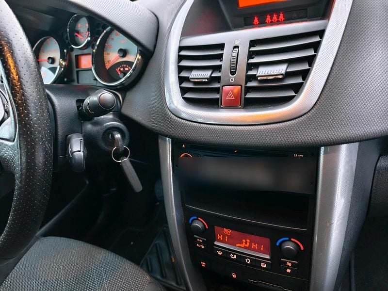 Gebraucht Peugeot 207 120 PS (88 kW) 2009 Schwarz Kleinwagen