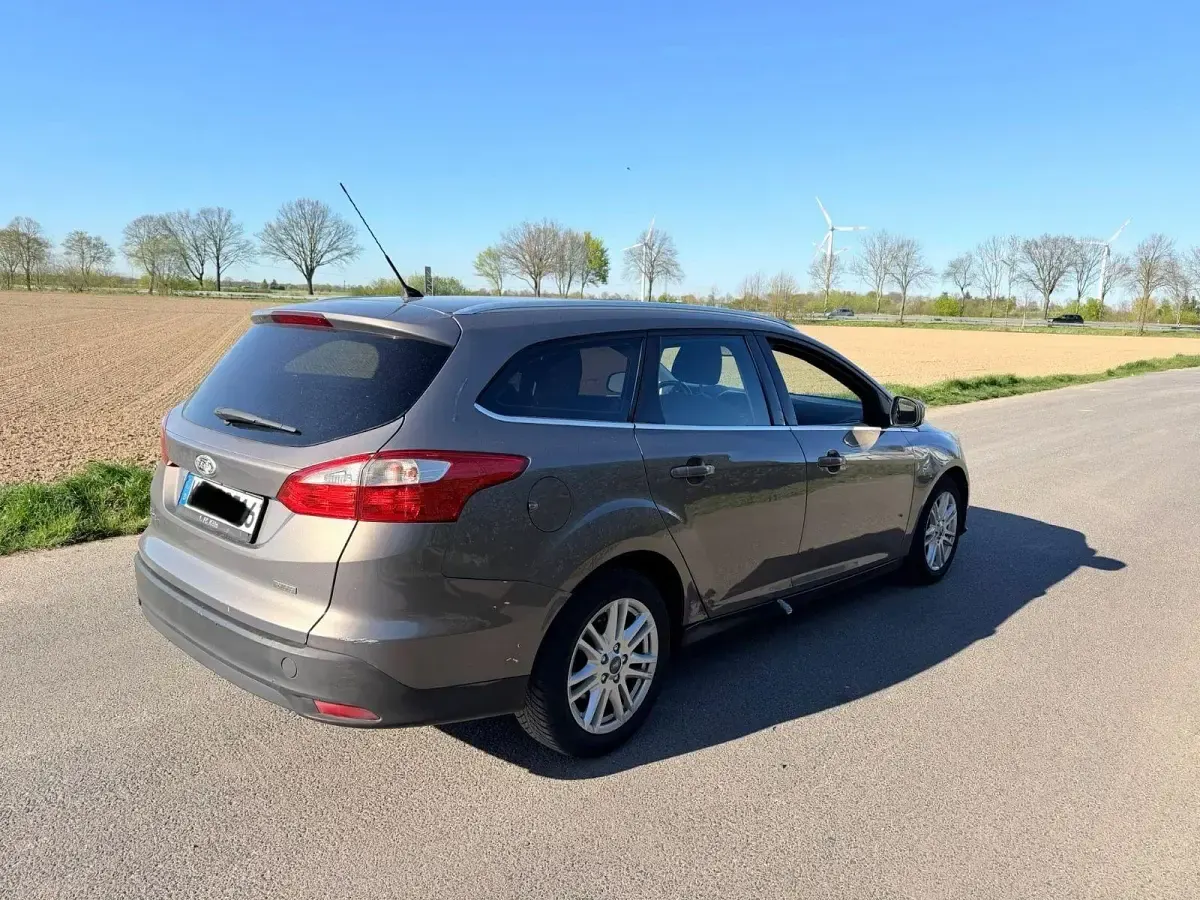 Gebraucht Ford Focus Titanium 116 PS (85 kW) 2013 Braun Kombi