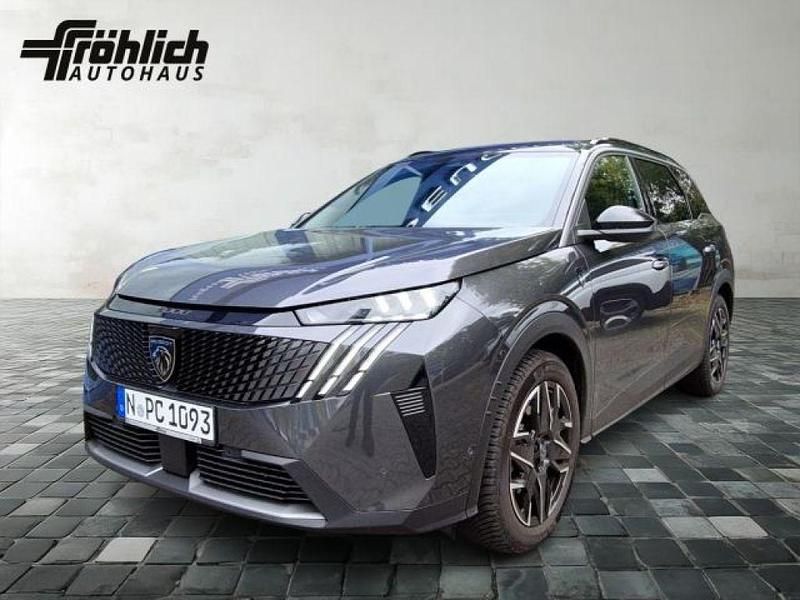 Grau (lackierung titangrau/typ aussenverkleidung me) Gebraucht 2025 Peugeot 5008 GT SUV | 38.480 € (Fairer Preis) - Bild 1/4