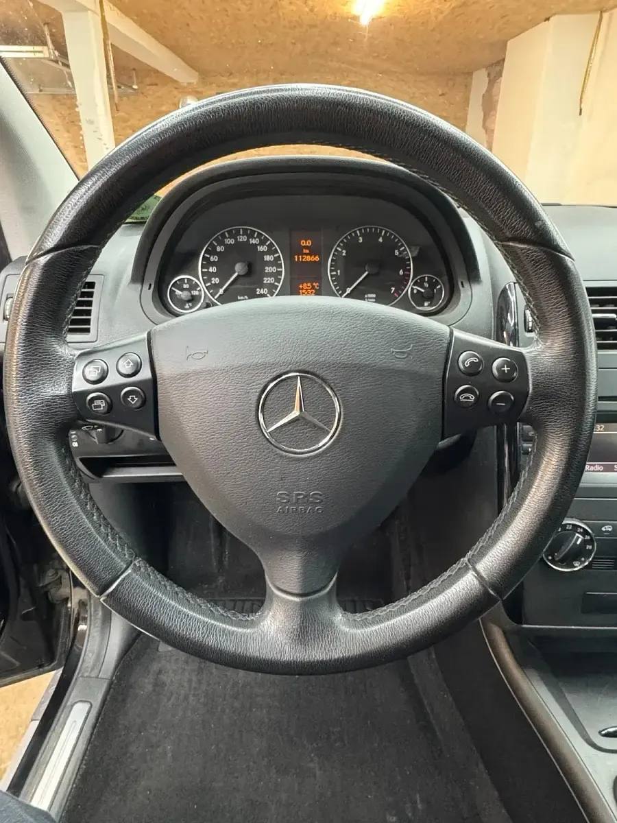 Gebraucht Mercedes A180 115 PS (84 kW) 2010 Schwarz Kombi