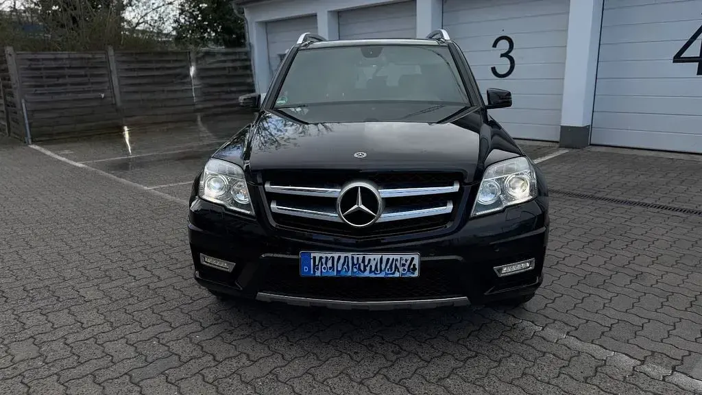 Gebraucht Mercedes GLK350 231 PS (169 kW) 2010 Schwarz SUV