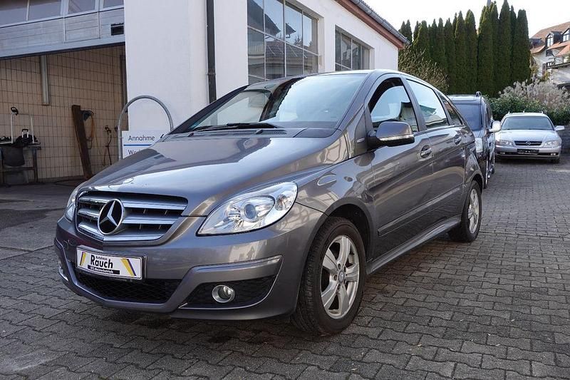 Gebraucht Mercedes B180 116 PS (85 kW) 2009 Grau Van / Kleinbus