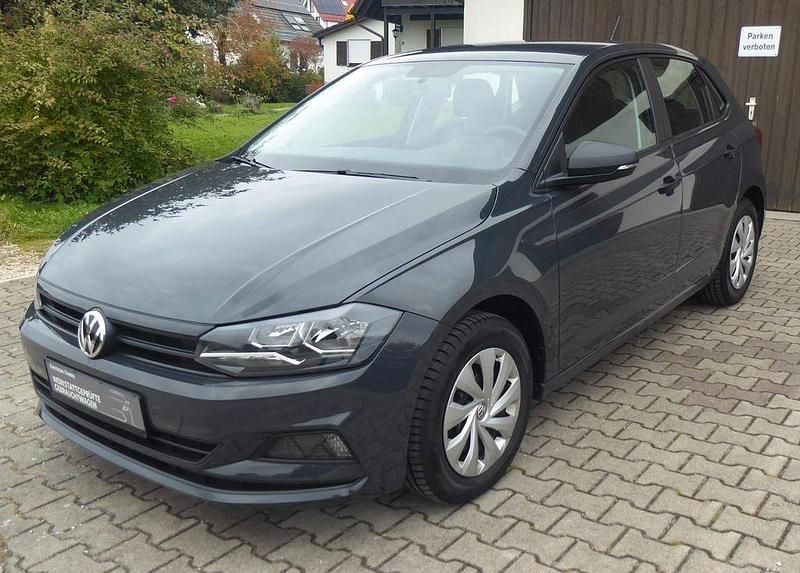 Grau Gebraucht 2019 VW Polo Trendline Limousine | 13.888 € (Fairer Preis) - Bild 1/4