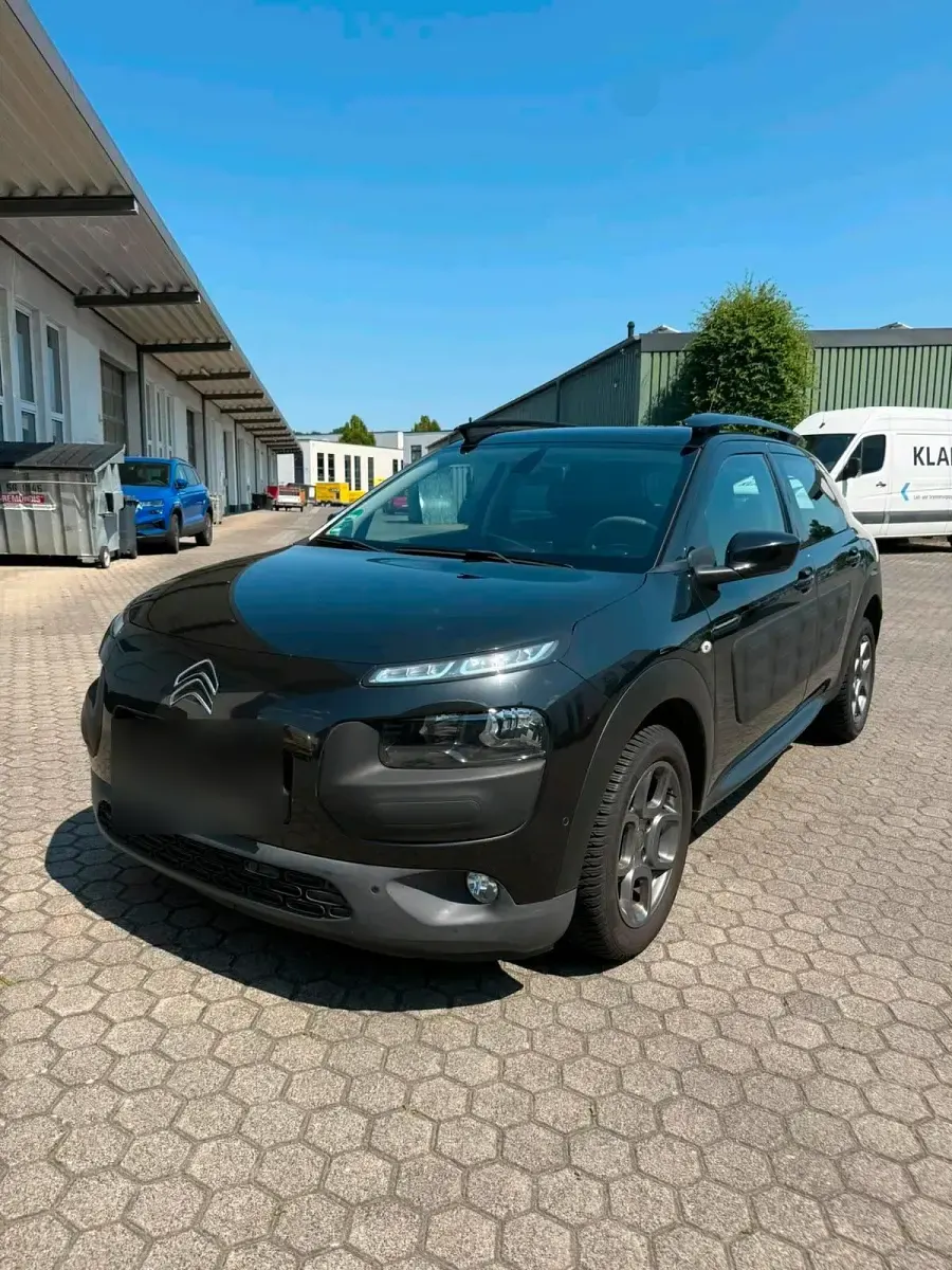 Gebraucht Citroën C4 Cactus 100 PS (73 kW) 2015 Schwarz Kleinwagen
