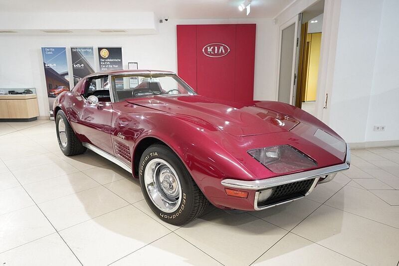 Używany Chevrolet Corvette C3 349 KM (256 kW) 1971 Czerwony