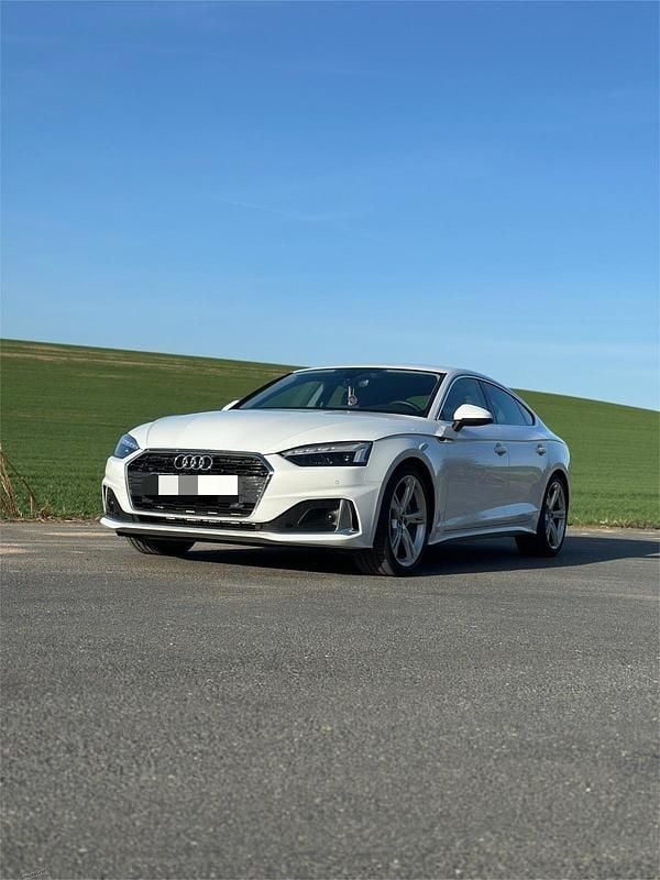 Weiß Gebraucht 2021 Audi A5 Comfort Coupé | 29.990 € (Superpreis) - Bild 1/4