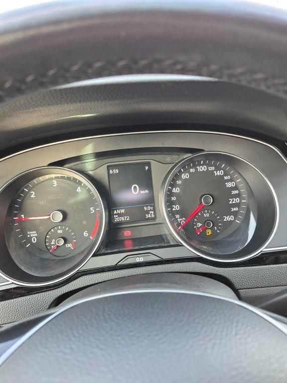 Gebraucht VW Passat Comfortline 150 PS (110 kW) 2018 Grau Kombi