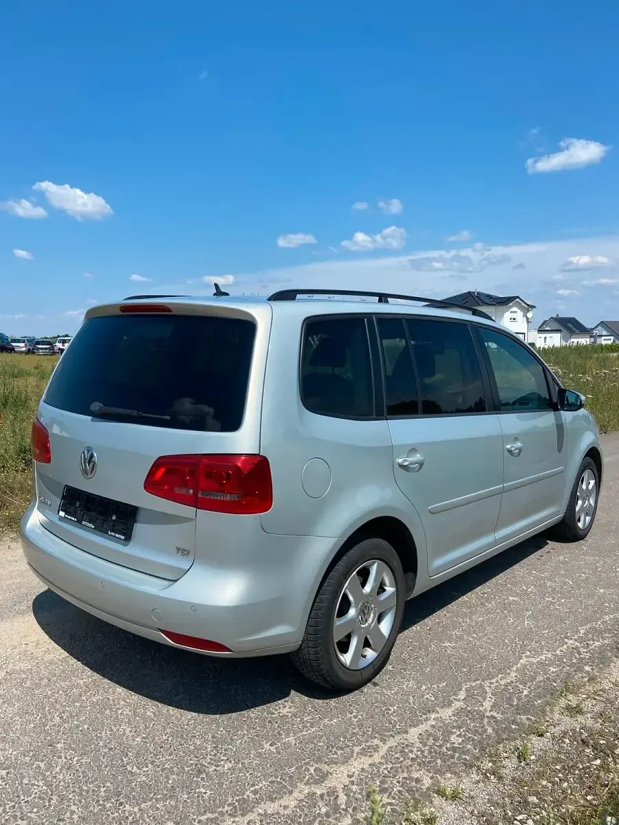 Gebraucht VW Touran 140 PS (102 kW) 2010 Grau Van / Kleinbus