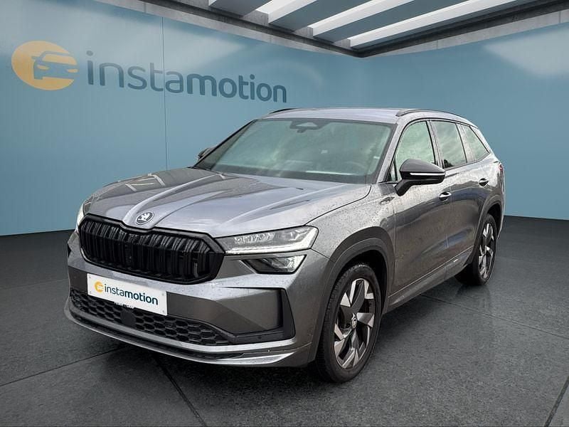 Grau Gebraucht 2025 Skoda Kodiaq SportLine SUV | 46.949 € (Superpreis) - Bild 1/4