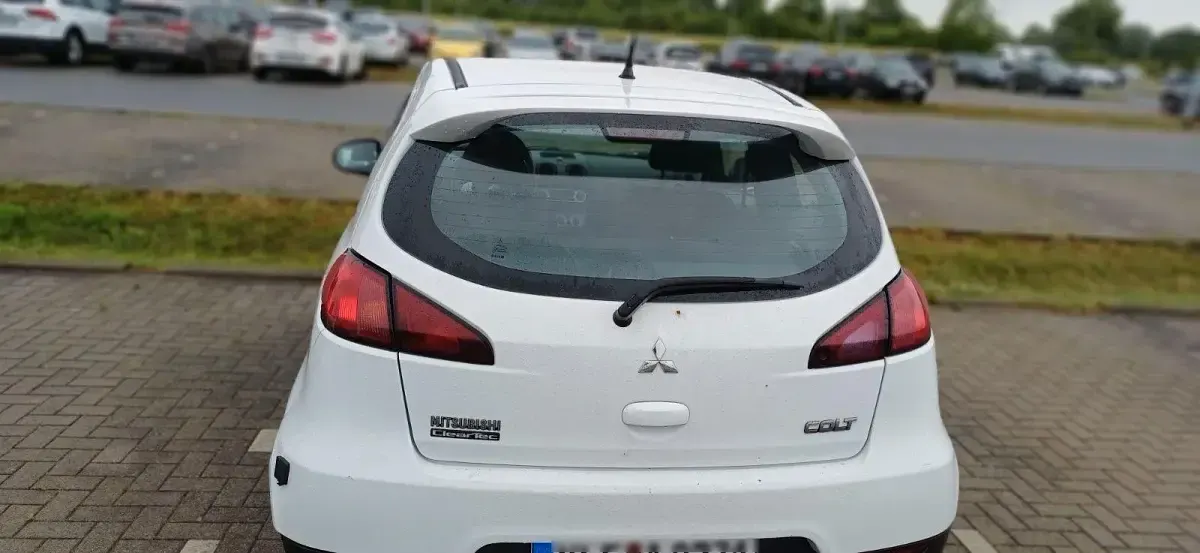 Gebraucht Mitsubishi Colt Edition 75 PS (55 kW) 2012 Weiß Kleinwagen