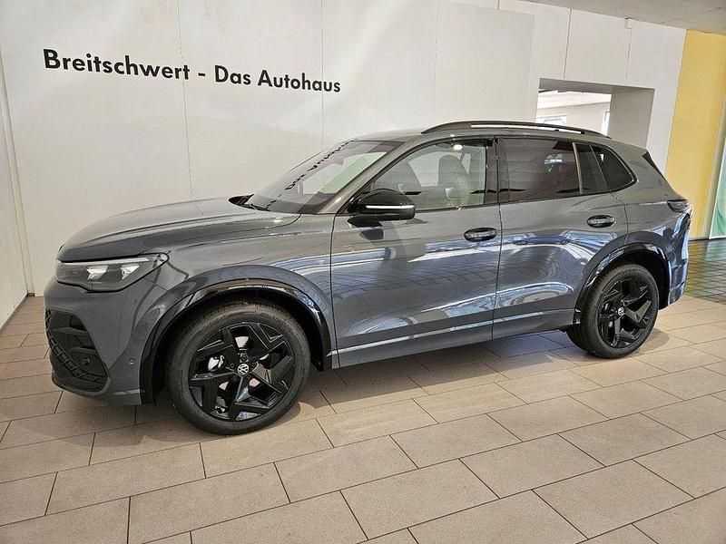 Gebraucht VW Tiguan R-line 150 PS (110 kW) 2025 Grau SUV