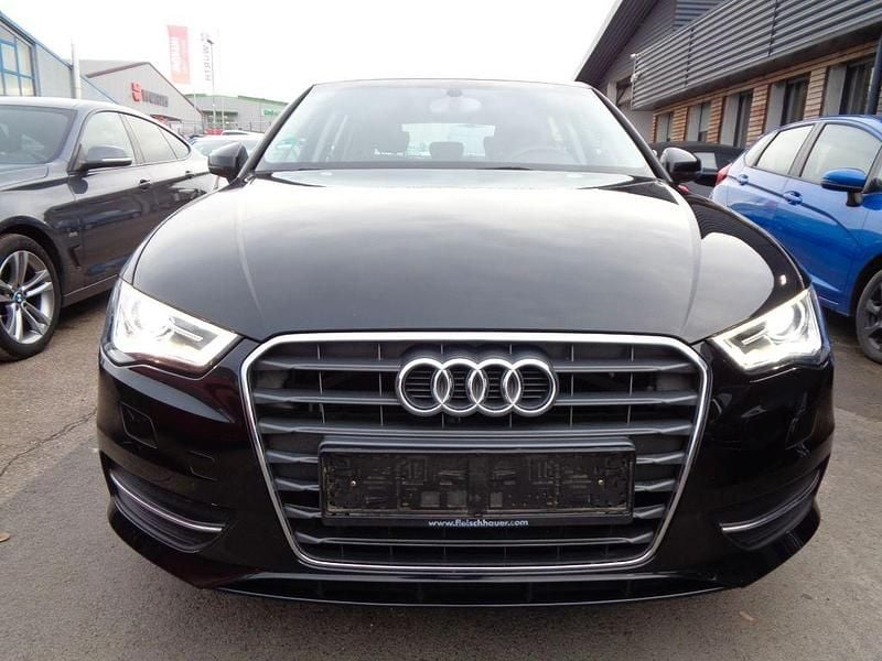 Gebraucht Audi A3 Attraction 179 PS (131 kW) 2013 Schwarz Limousine