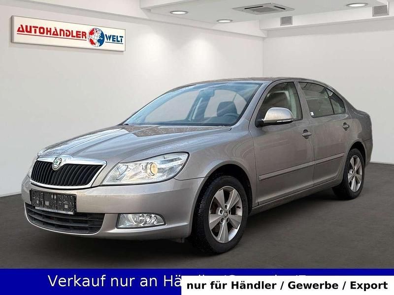 Beige Gebraucht 2011 Skoda Octavia Limousine | 3.699 € (Superpreis) - Bild 1/3
