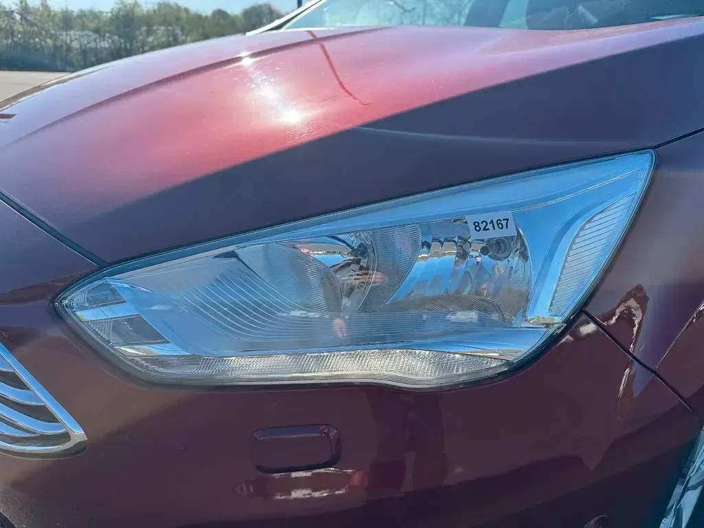 Gebraucht Ford C-MAX Titanium 150 PS (110 kW) 2017 Rot Van / Kleinbus