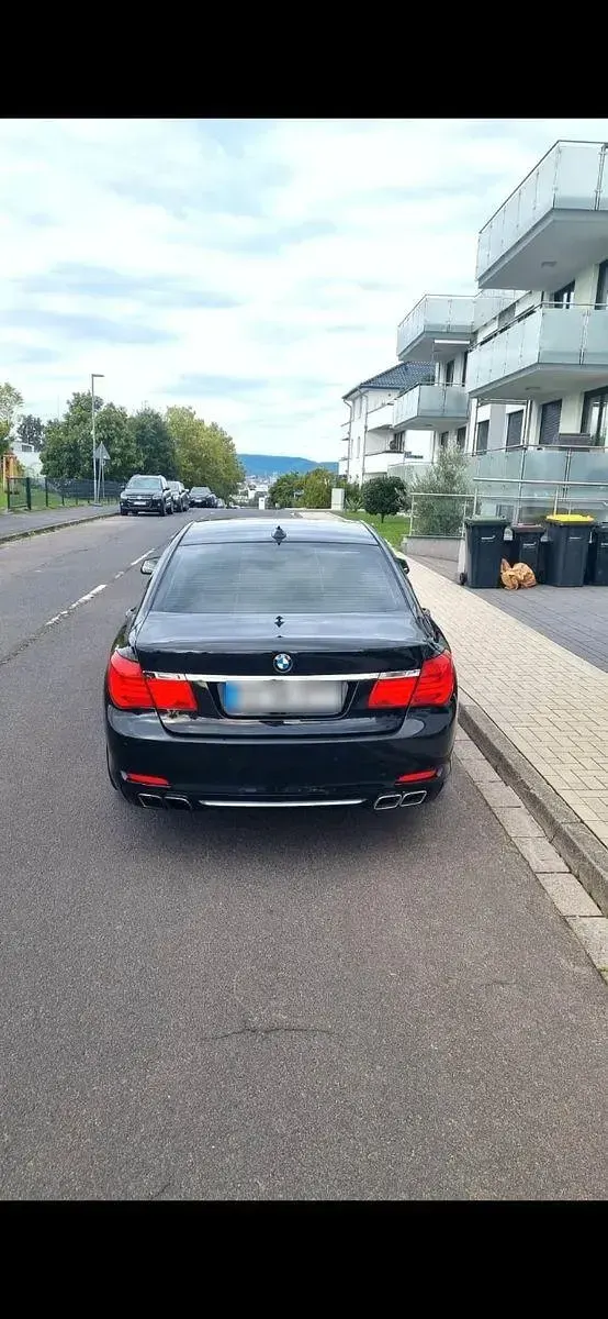 Usata BMW 730 258 CV (189 kW) 2012 Nero Berlina