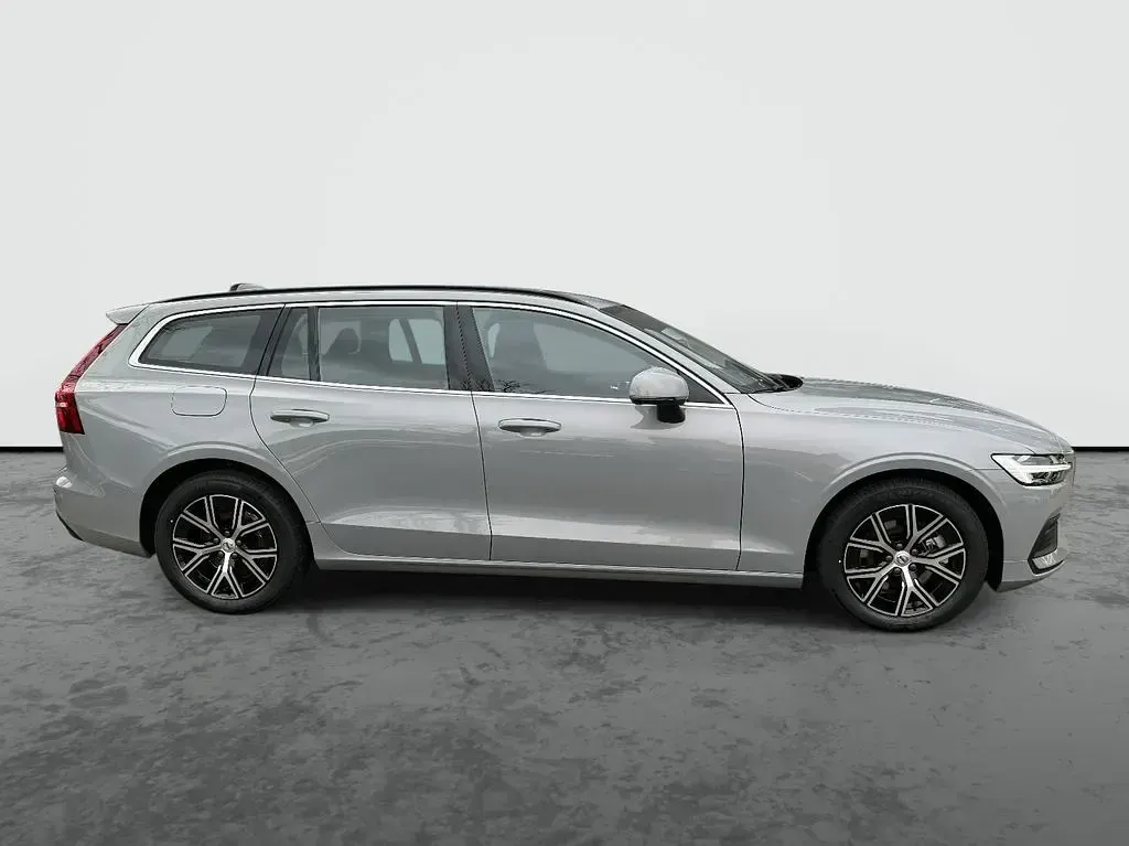 Gebraucht Volvo V60 197 PS (144 kW) 2024 Grau Kombi