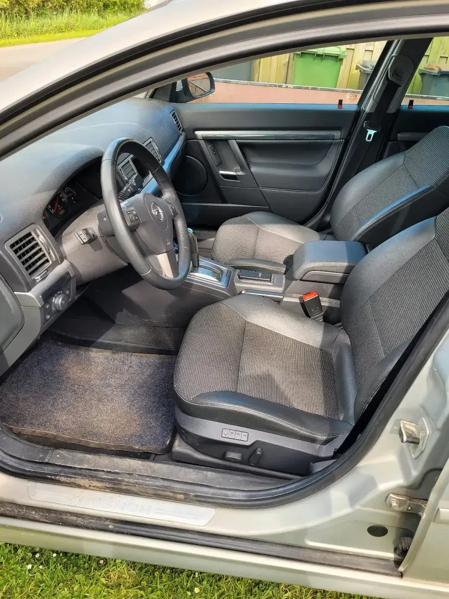Gebraucht Opel Signum 184 PS (135 kW) 2007 Silber Kleinwagen