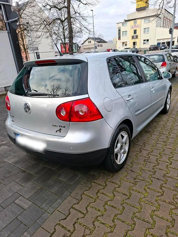 Second-hand VW Golf VI 143 CP (105 kW) 2008 Argintiu Hatchback
