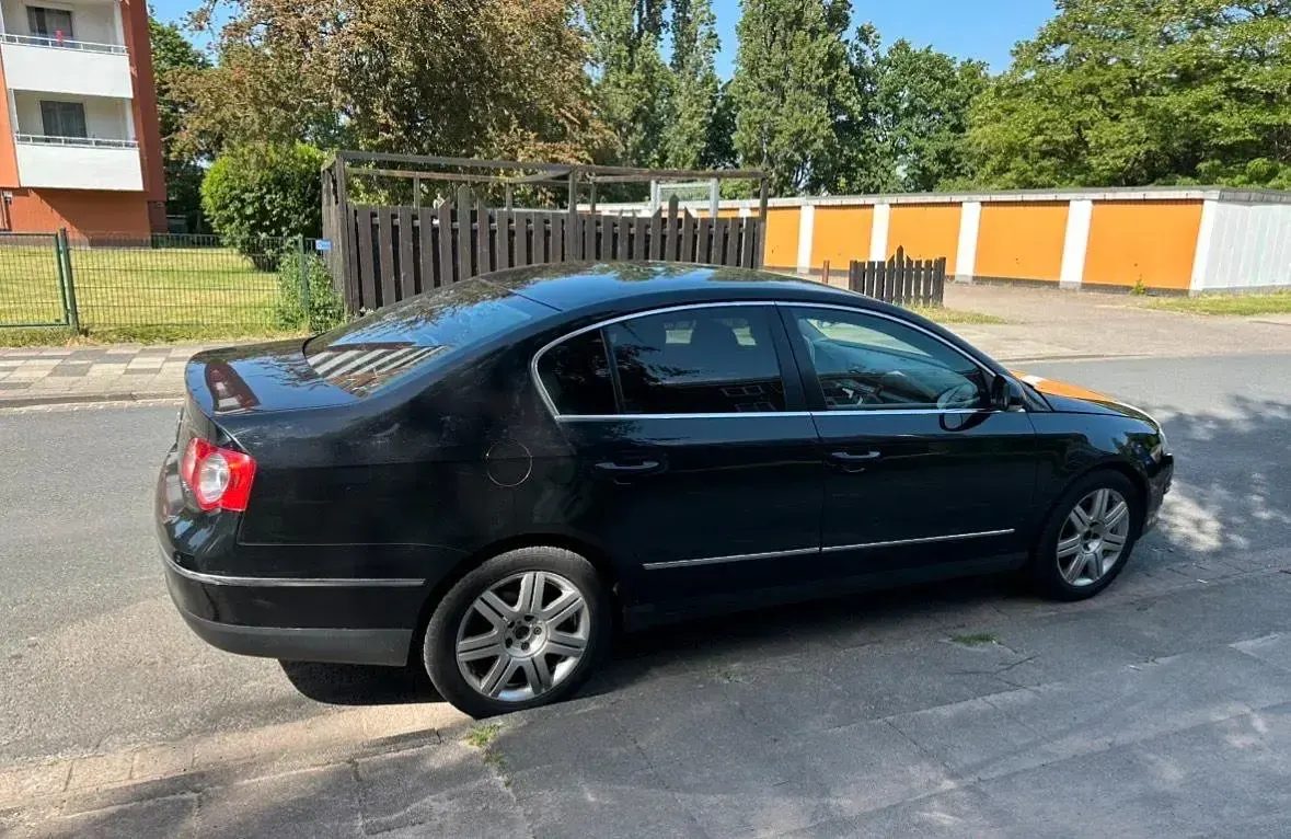 Gebraucht VW Passat 140 PS (102 kW) 2006 Schwarz Limousine