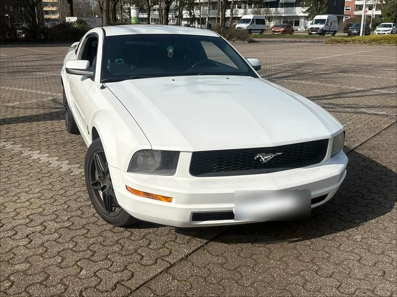 Gebraucht Ford Mustang 210 PS (154 kW) 2006 Weiß Coupé