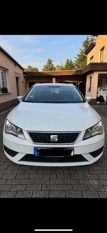 Weiß Gebraucht 2019 Seat Leon ST Style Kombi | 13.500 € (Guter Preis) - Bild 1/4