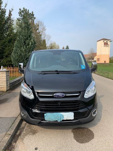 Gebraucht Ford Tourneo Custom Titanium 231 PS (169 kW) 2017 Schwarz Van