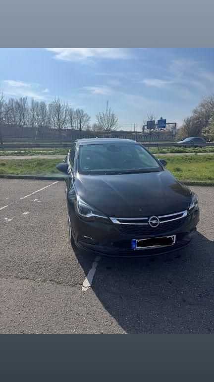 Gebraucht Opel Astra Dynamic 125 PS (91 kW) 2018 Schwarz Limousine