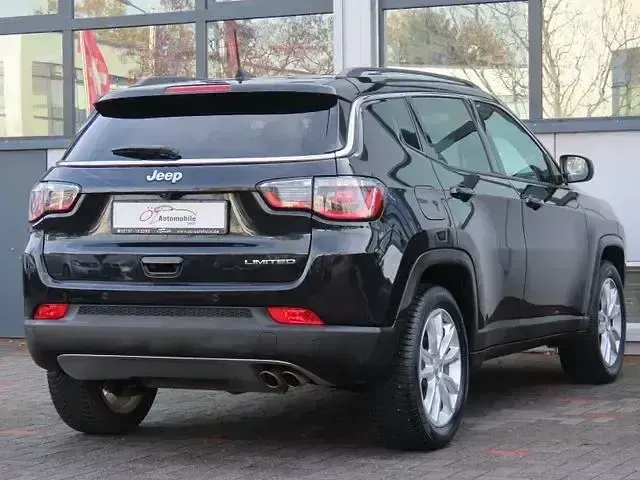 Second-hand Jeep Compass 150 CP (110 kW) 2021 Negru SUV