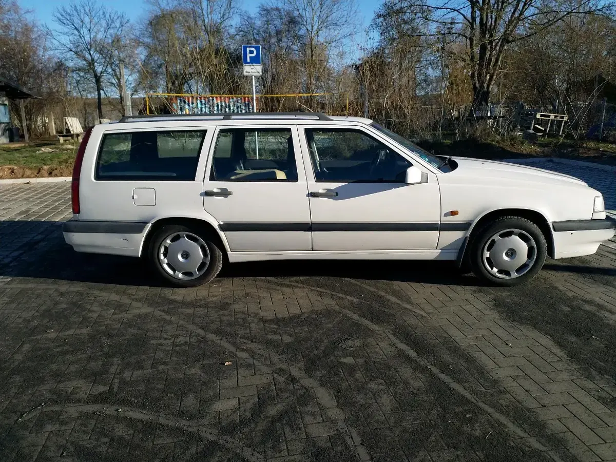Second-hand Volvo 850 144 CP (105 kW) 1994 Alb Break