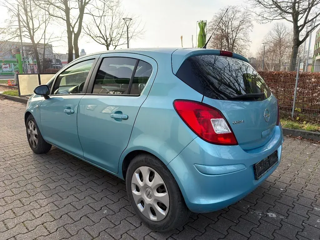 Gebraucht Opel Corsa 87 PS (63 kW) 2011 Blau Kleinwagen