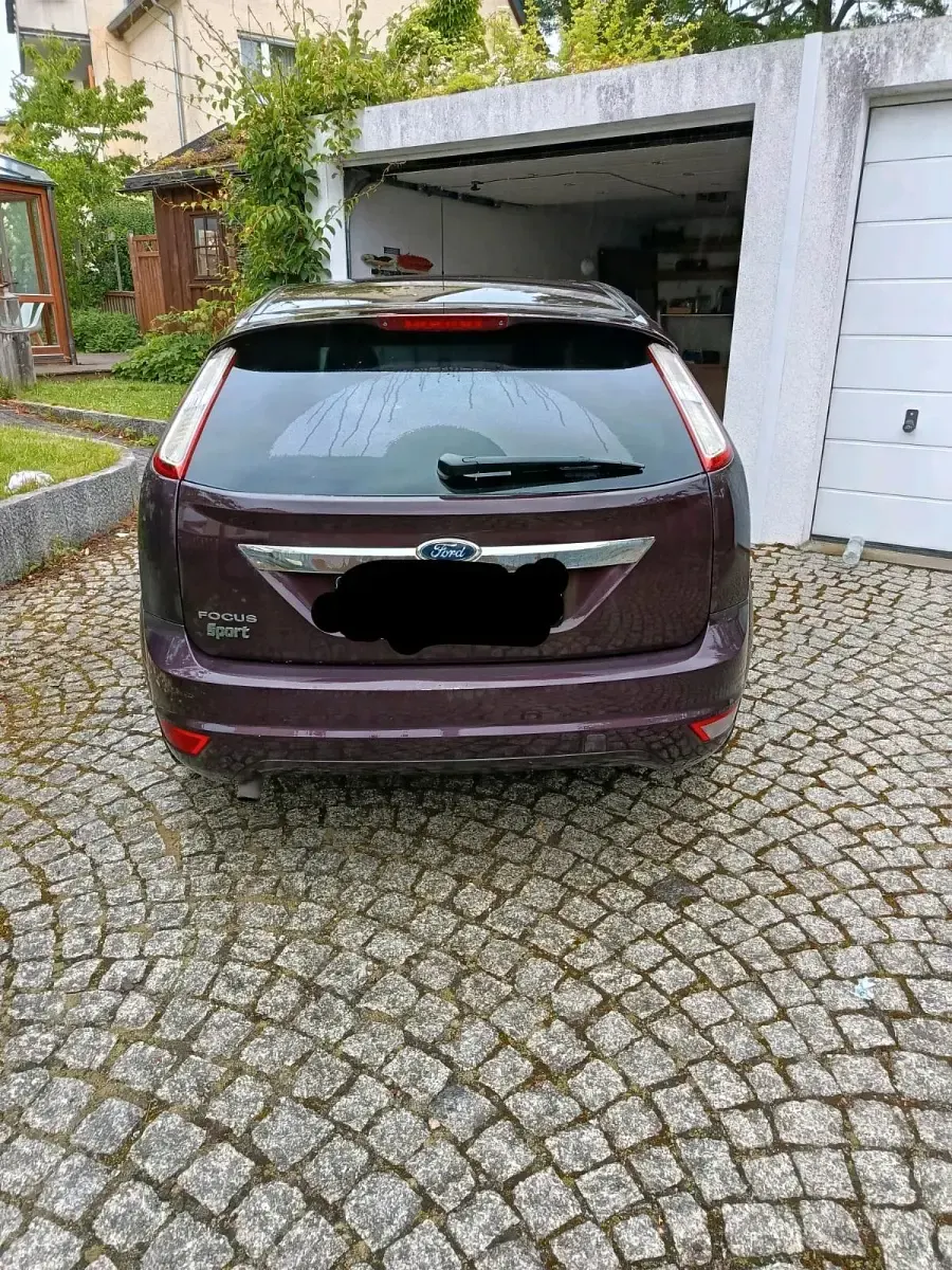 Gebraucht Ford Focus Titanium 101 PS (74 kW) 2008 Rot Kombi